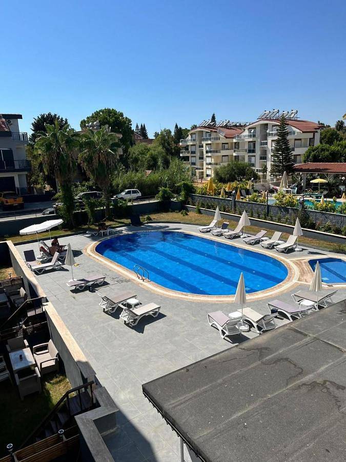 Vakantiewoning voor 3 personen, with zwembad and tuin as well as balkon in Side