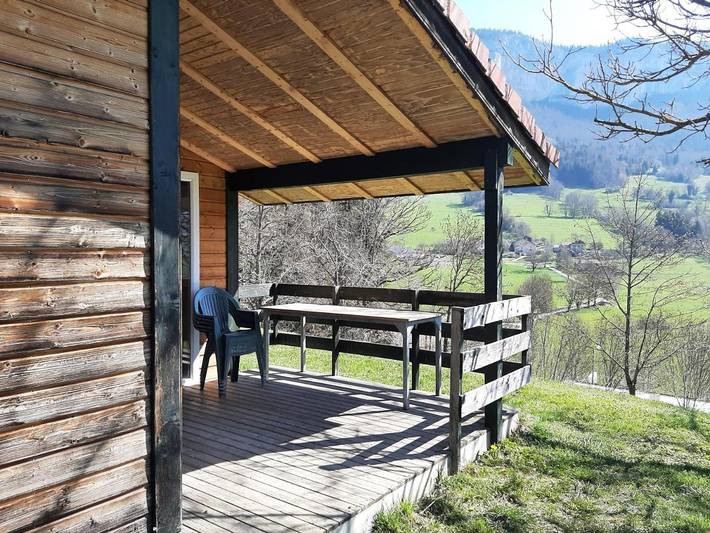 Chalet pour 5 personnes, avec balcon ainsi que jardin et vue