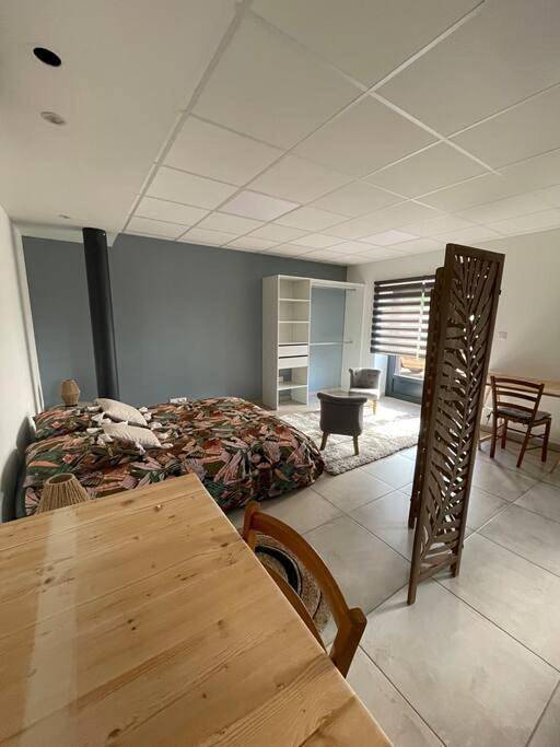 Location de vacances pour 6 personnes, avec vue et jardin dans Couzon - 4