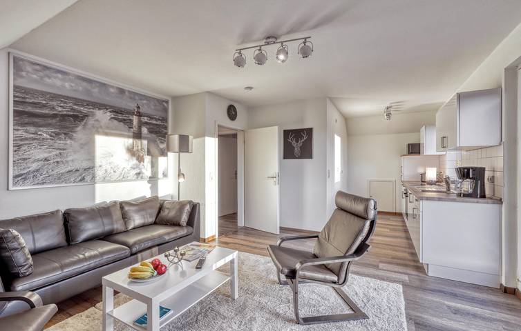 Ganze Ferienwohnung, Gemütlich, 2 km vom Stadtzentrum entfernt: 1-Zimmer-Wohnung mit Terrasse und Parkplatz in Ratekau, Südliche Ostseeküste