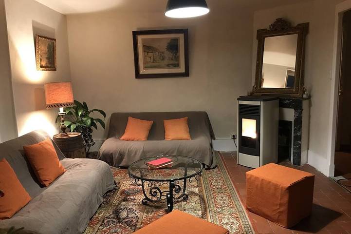 Gîte pour 6 personnes, avec jacuzzi et jardin, animaux acceptés dans Champvoux