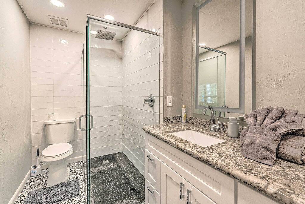 Walk to Uf: Remodeled Family Home w/ Patio! in Gainesville, Alachua County