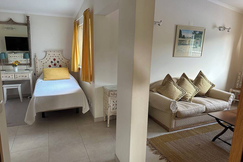 Luxuriöse freistehende Villa mit 4 Schlafzimmern und Meer-, Golf- und Bergblick in Vale do Lobo, Almancil