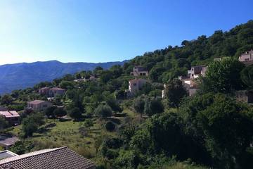 Gîte pour 2 personnes, avec terrasse à Santa-Reparata-di-Balagna