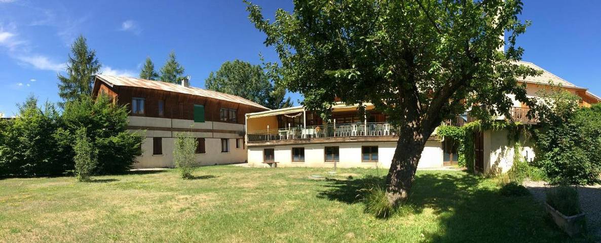 Hôtel pour 2 personnes, avec sauna et jardin ainsi que vue et piscine, animaux acceptés à Seyne-les-Alpes - 3
