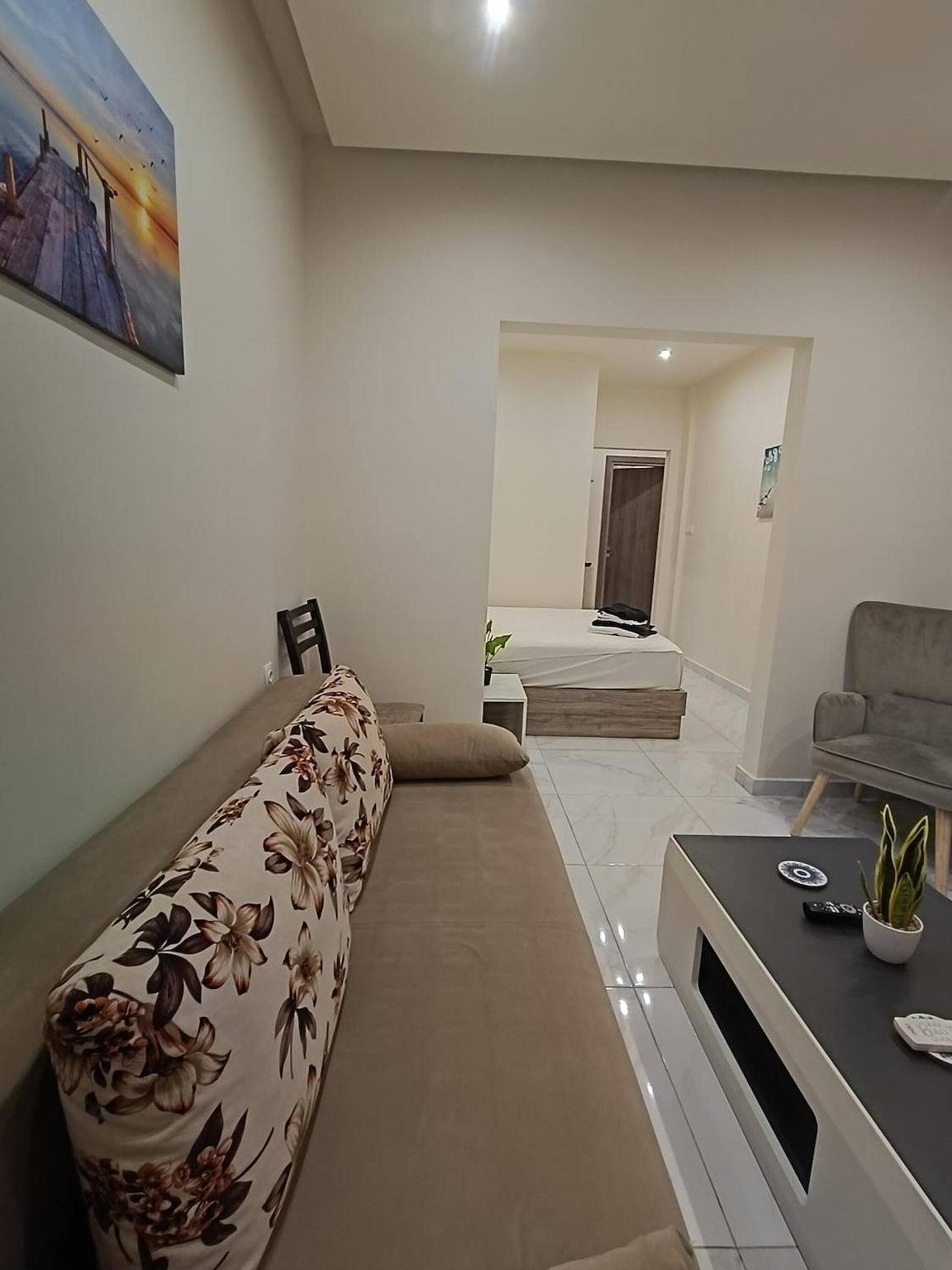 Ganze Wohnung, Apartment „Phidias House“ mit Balkon, Wlan und Klimaanlage in Thessaloniki und Umgebung