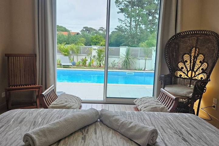 Villa Maripa, an exotic oasis with a pool and hot tub, near the beach, sleeps 6 in Labenne Océan, Labenne