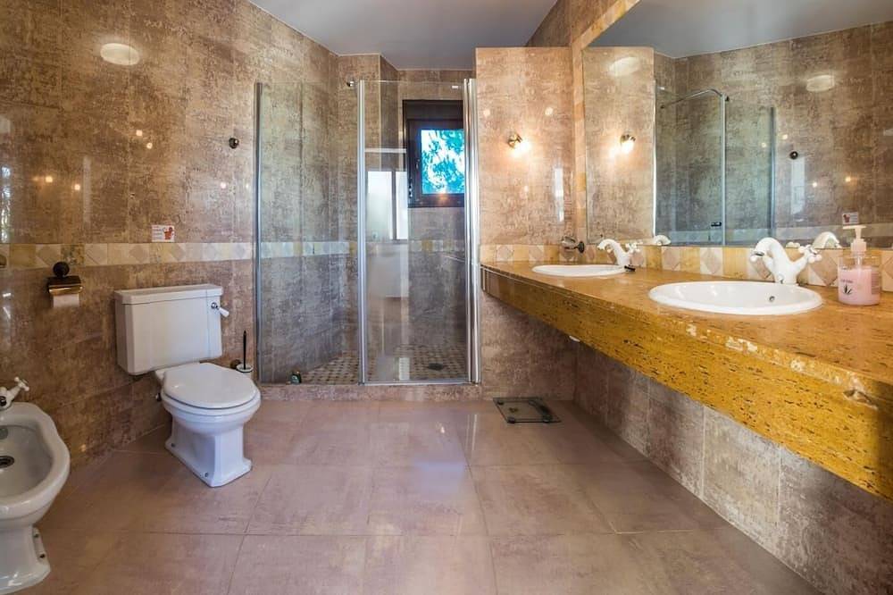 Spanish villa with pool and sea views in Playa de Atlanterra (Barbate), Tarifa