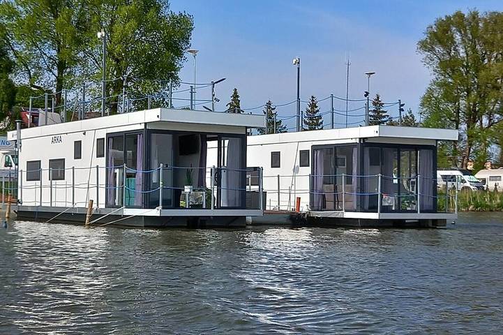 Hausboot für 4 Personen, mit Whirlpool und Balkon, mit Haustier in Polen