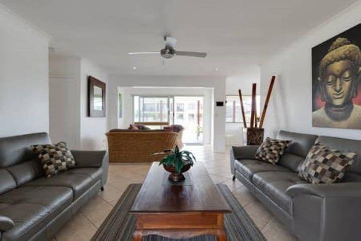 Holiday home for 8 people, with terrace in Queensland