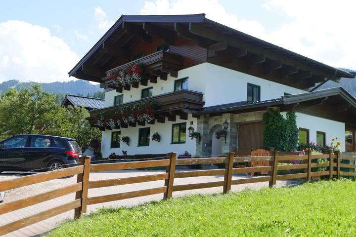 Ferienwohnung für 4 Personen, mit Balkon in Maria Alm - 2