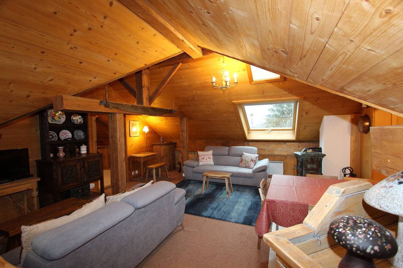 Entire holiday apartment, Appartement Iris Iv - 3 bedrooms, 85m², 6 people in Château-d' Œx, Alpes Vaudoises