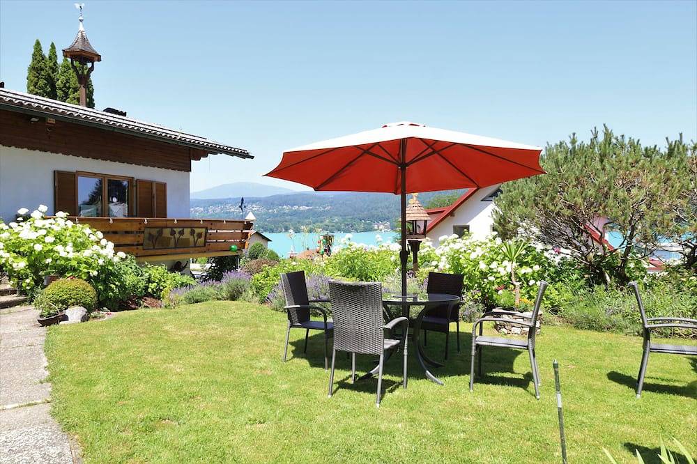 Ferienhaus am Waldrand mit  2 Minuten entferntem Privatbad beim Wörthersee in Velden am Wörther See, Klagenfurt-Villach