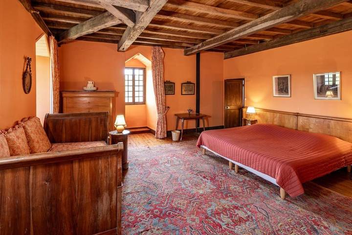 Location de vacances pour 16 personnes, avec piscine ainsi que vue et balcon à Urval - 3