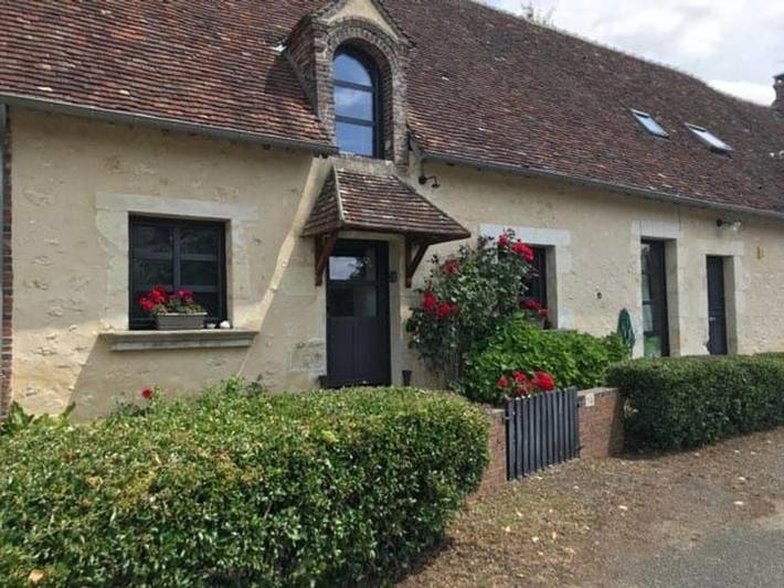 Location de vacances pour 6 personnes, avec Terrasse et Jardin à Vichères