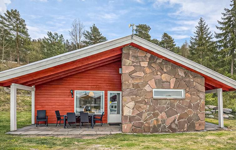 Ferienhaus für 5 Personen, mit Ausblick und Garten sowie Terrasse und Sauna - 1
