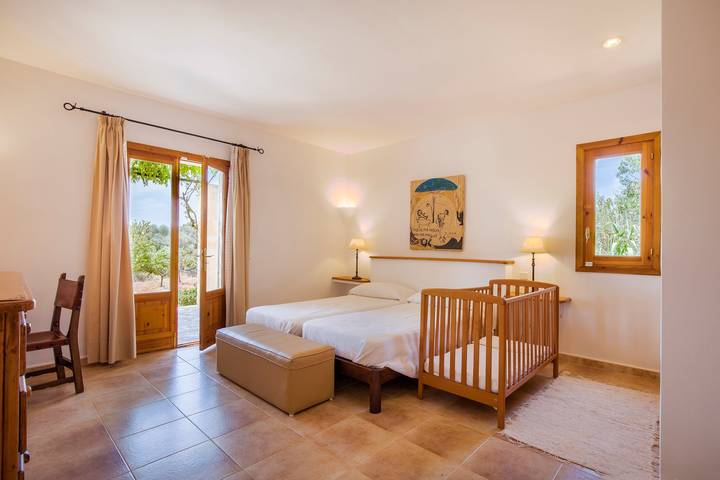 Luxury Cala D'or Finca | Finca Xemarri | 6 Bedrooms | Great Gated Pool Area | Lawned Gardens in Santanyí, South Majorca