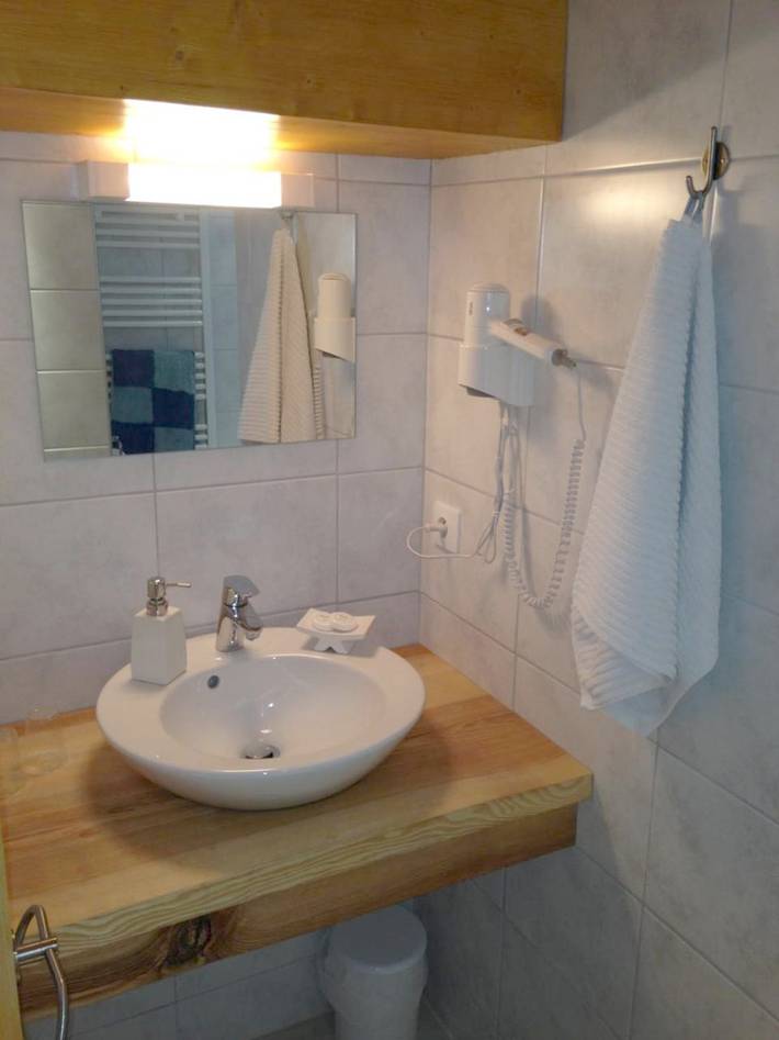 Chambre d’hôte pour 2 personnes, avec sauna ainsi que jacuzzi et jardin à La Chapelle-d'Abondance - 4