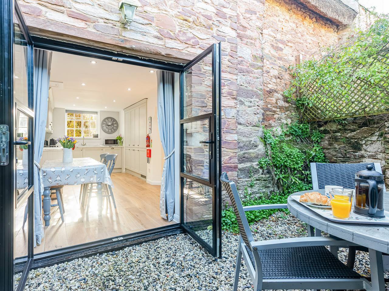 Laurel Cottage in Stoke Gabriel, Devon