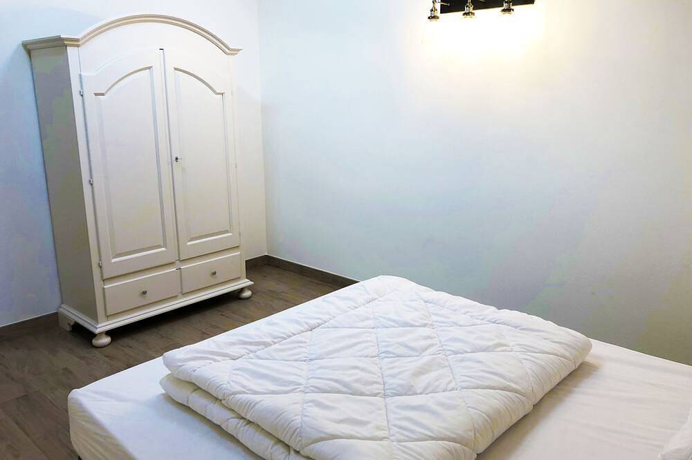 Directly on the lake with two bedrooms in Idro, Gardasee-Berge