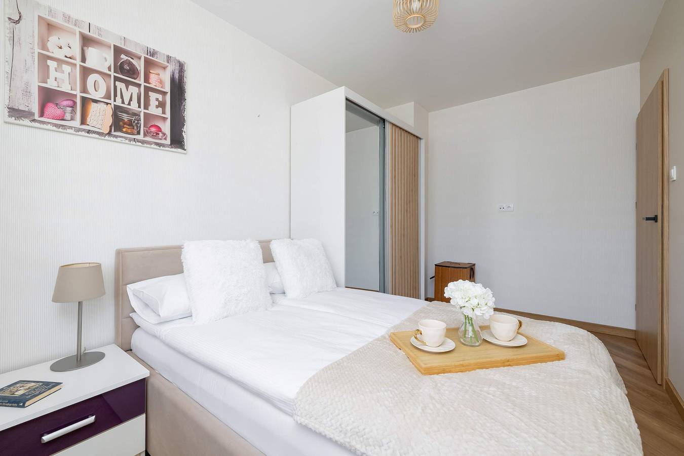 Ganze Wohnung, Poezji 16B | Gliwice | Modern Apartment | Air Conditioning | Workspace | Balcony in Gleiwitz, Schlesien