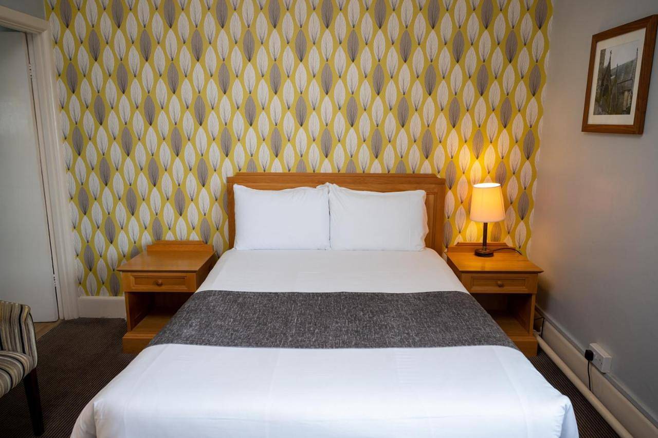 Family Room (2 Adults + 2 Children) in Boscombe, Bournemouth