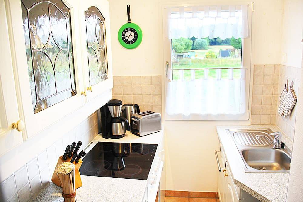 3-Raum-Sommer Bungalow Kirschtraum (40m², max 5 Personen) - Kleinis Ferienhof in Hohen Niendorf, Bastorf