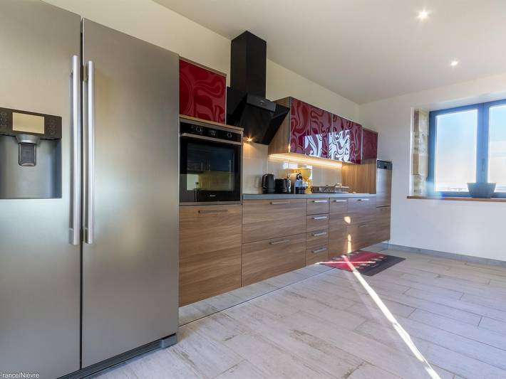 Renoviertes Ferienhaus aus dem 19. Jh. mit Kamin und Kanalausflügen in Cercy-la-Tour, Nièvre