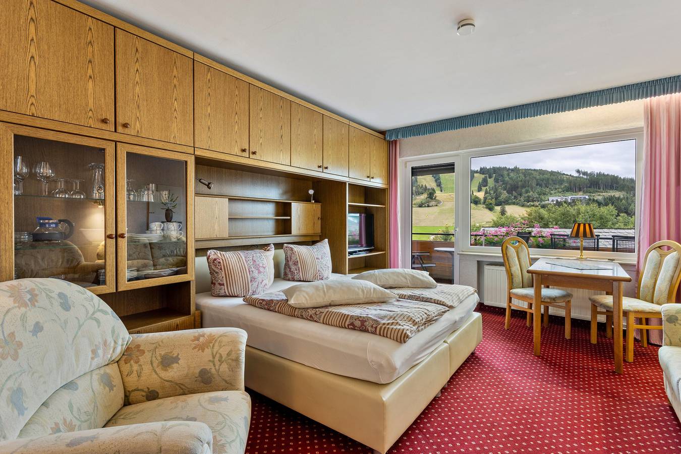 Ganze Wohnung, Ferienwohnung 'Appartment 3' mit Bergblick, Balkon und Wi-Fi in Willingen, die Mittelgebirge
