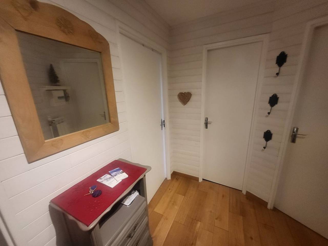 Entire apartment, Cozy 1Br Apartment with Parking, Balcony & Near Montgenèvre Slopes in Montgenèvre, Briançon region