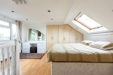 Holiday Rental for 6 People in Kingston upon Thames, London, Photo 3
