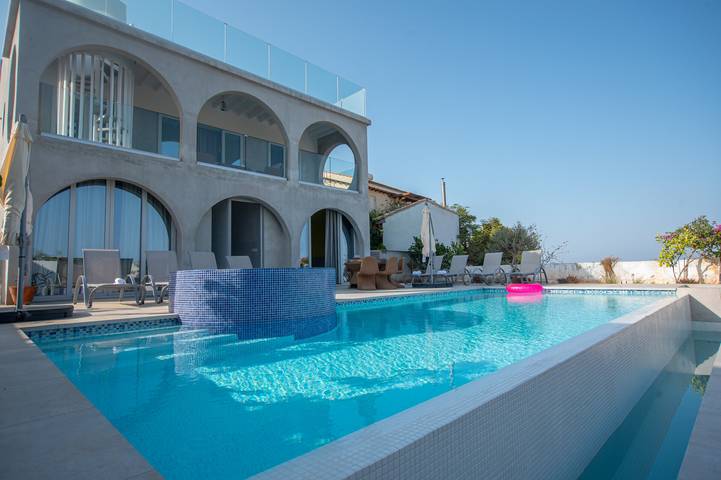 Villa mit pool für 10 Personen, mit Pool und Balkon/Terrasse, kinderfreundlich auf Zypern - 2