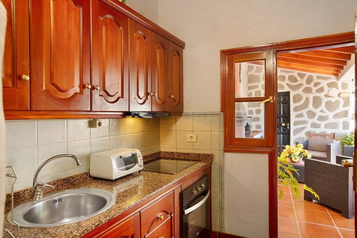 Casita Bentayga with Wi-fi, Pirvate Terrace, Garden and Bbq. in Lomo de Los Santos, Tejeda