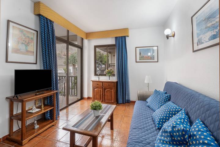 Entire apartment, Apartment 'Bonita Apto Nieves' with Mountain View, Wi-Fi and Air Conditioning in La Trinchera, Alajeró (municipality)