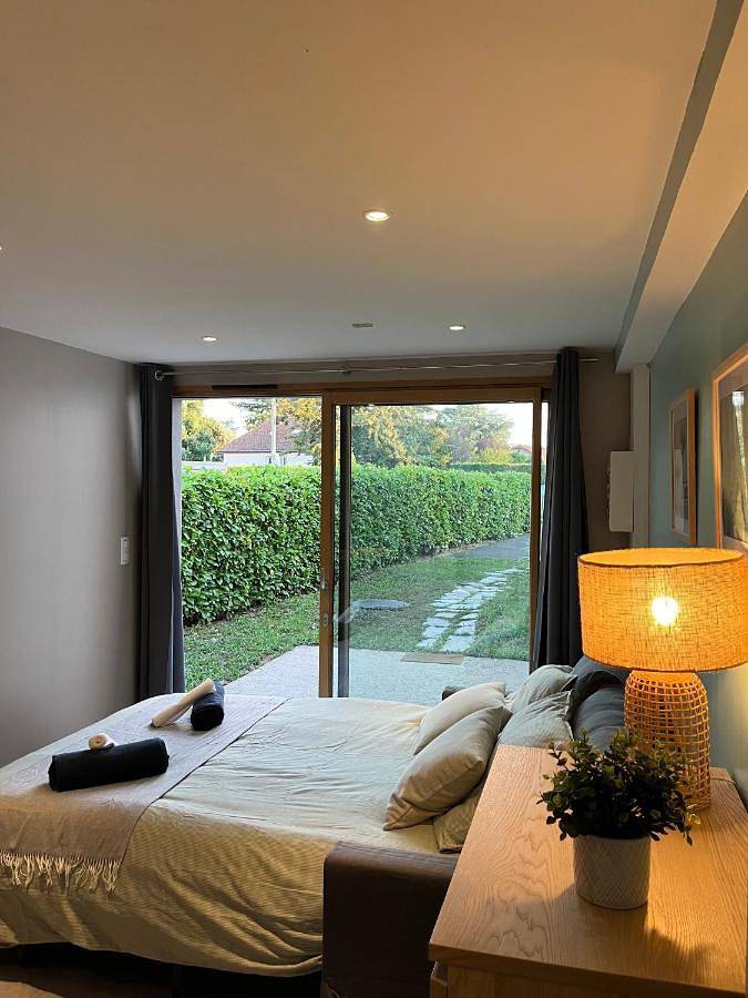 Gîte pour 2 personnes, avec jardin et terrasse à Lentilly - 3