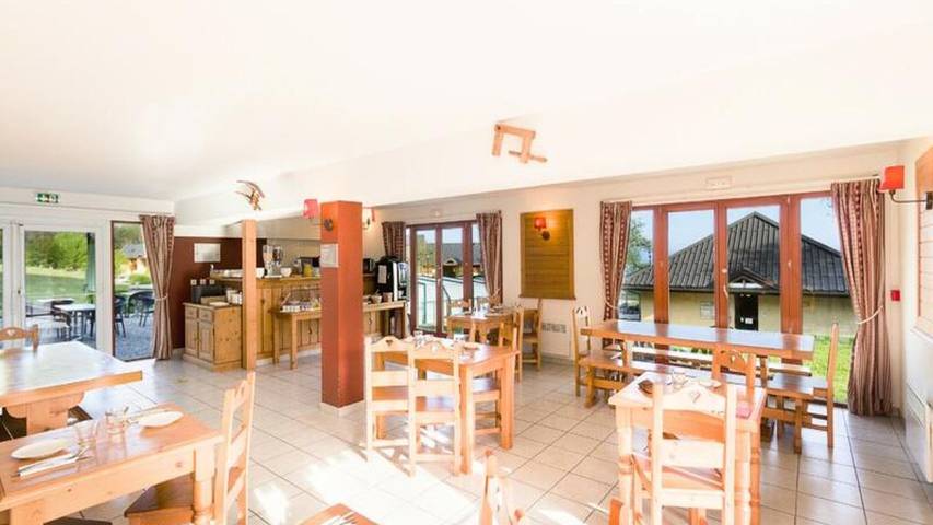 Location de vacances pour 5 personnes, avec piscine à Lugrin