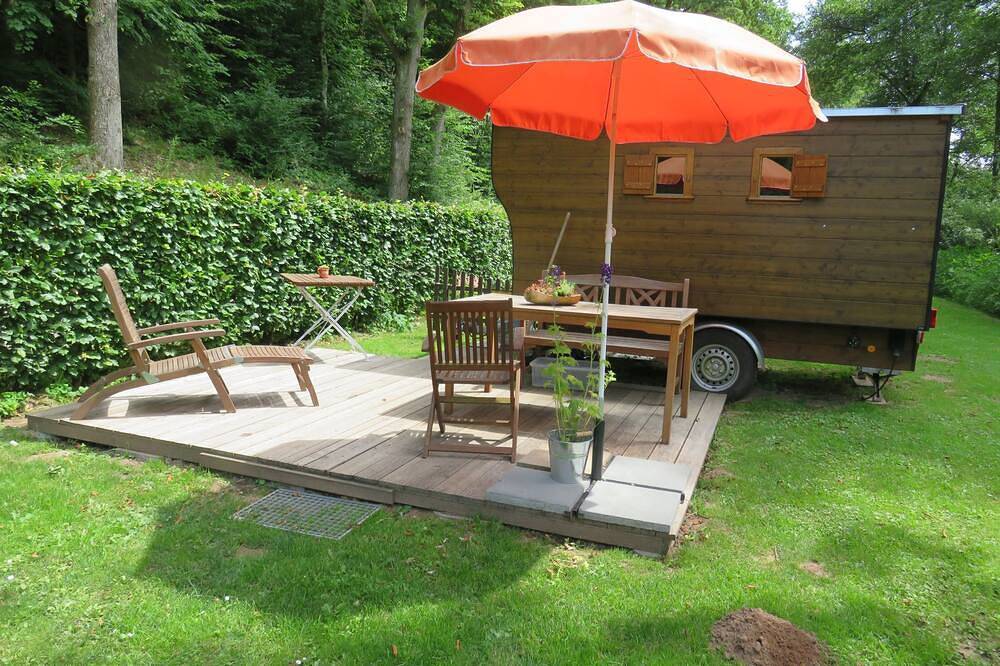 Ganze Wohnung, Bienenwagen, 8qm, 1 Wohn-/Schlafraum, max. 2 Personen in Wildberg, Nordschwarzwald