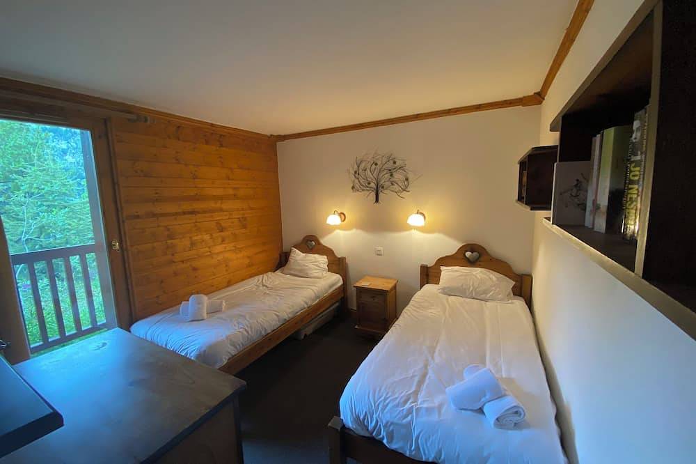 Entire apartment, Arc 2000 Chalet, Peaceful Chalet By Slopes with Pool/Spa in Les Arcs, Bourg-Saint-Maurice