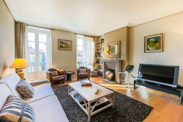 Gîte pour 2 personnes, avec balcon dans Place Massena