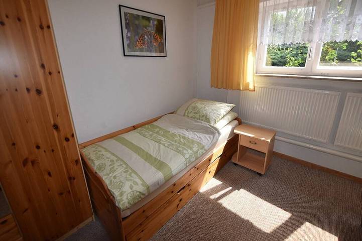 Ferienwohnung für 3 Personen, mit Terrasse und Garten sowie Pool in Alt Bukow - 2