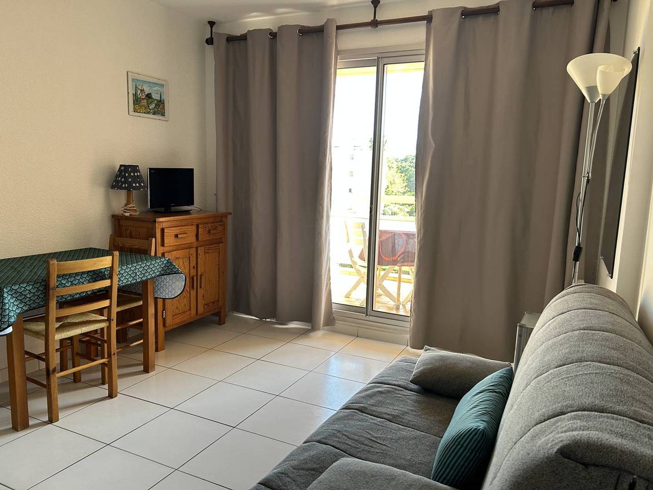 Entire apartment, Studio with terrace in Bormes-les-Mimosas in Bormes-les-Mimosas, Parc national Port-Cros