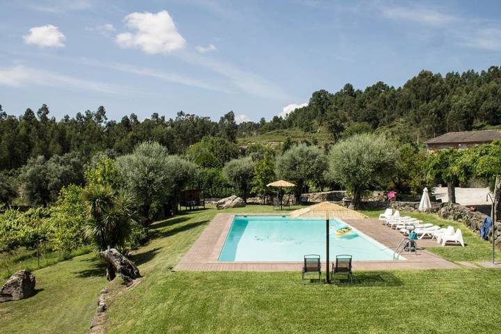 Casa de férias para 6 pessoas, com Varanda e Terraço e ainda Jardim and Piscina em Póvoa de Lanhoso