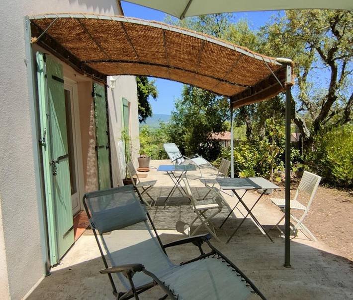 Gîte pour 2 personnes, avec jardin et vue à Pierrefeu-du-Var - 4