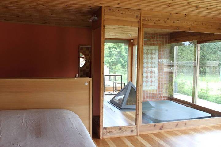 Gîte pour 2 personnes, avec jardin et jacuzzi dans Lac de Devesset - 4