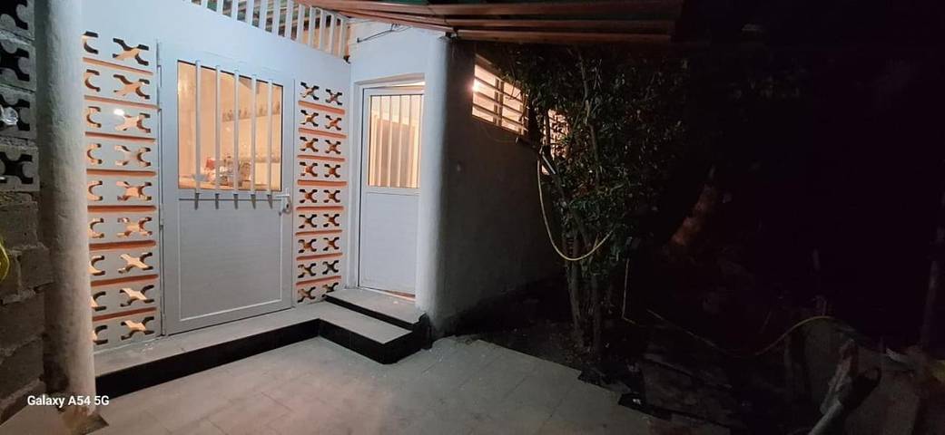 Gîte pour 3 personnes, avec terrasse et vue à Koungou - 2