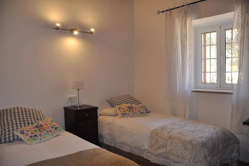 Catalina Haus 10 Minuten von der Innenstadt entfernt, schöne Aussicht, Grill, Wlan, Ac, Pool in Palma, Mallorca Westen