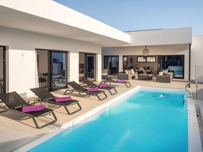 Villa voor 10 personen, met terras in Puerto Calero