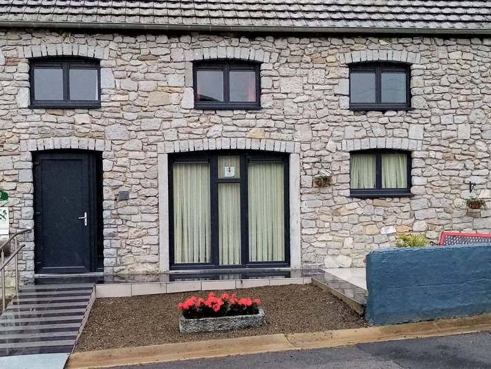 Location de vacances pour 10 personnes, avec terrasse et sauna, animaux acceptés à Hamoir - 2