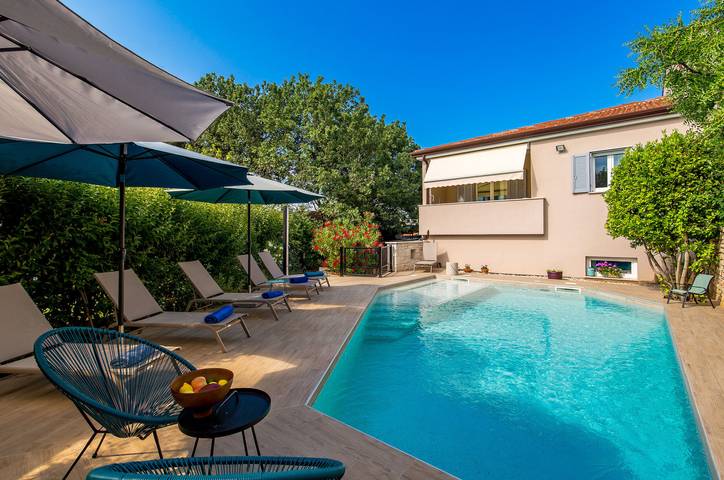 Ferienhaus für 8 Personen, mit Balkon und Terrasse sowie Garten und Pool in Kosinozici - 3
