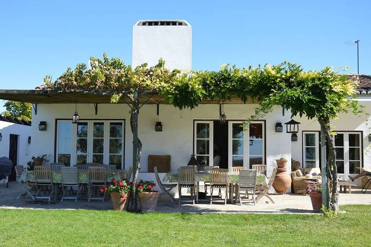 Location de vacances pour 16 personnes, avec Terrasse et Jardin à Alter do Chão
